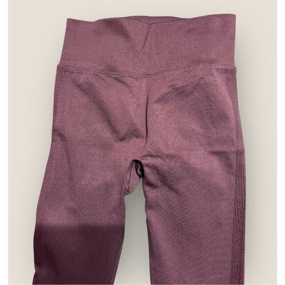New Halara Women’s L 7/8 Seamless Flow Butt Lifting Leggings Night’s Purple C - Picture 7 of 13